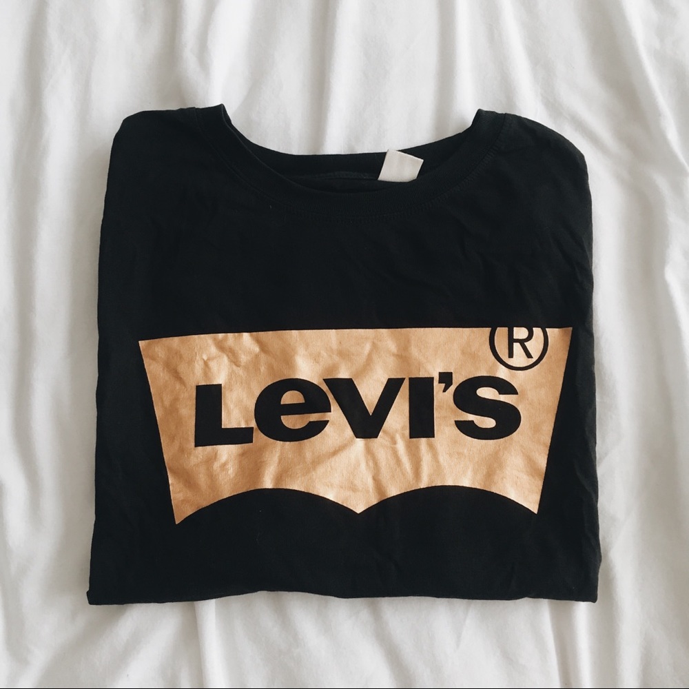 Levi’s rose gold t shirt